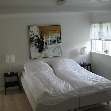 Bjornegarden 住宿加早餐酒店 2*